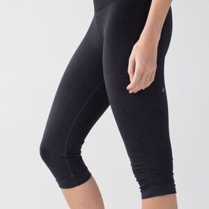 LULULEMON IN THE FLOW CROP II - HEATHERED DEEP COAL- NWT